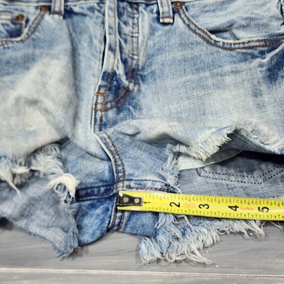 Free People Denim Shorts Button Fly Cut‎ Off Distressed 61855-16515125 Size W 26 - Picture 8 of 8